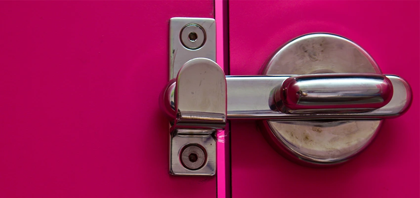 Childproof Gate Lock in McHenry, Illinois