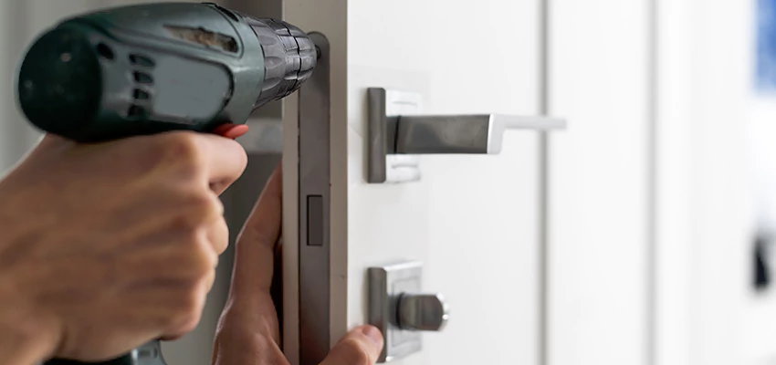 Locksmith For Lock Replacement Near Me in McHenry, IL